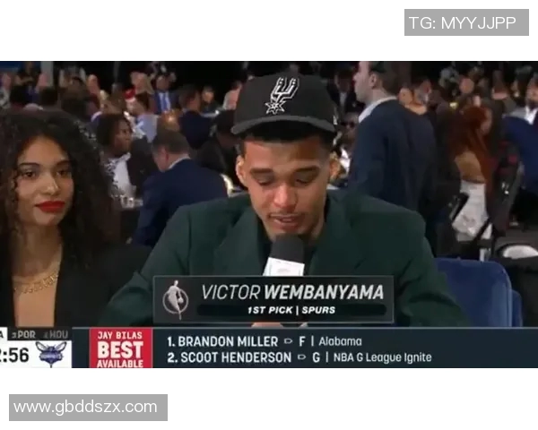 文班亚马法国队首秀表现惊艳27分大胜意大利吸引众多NBA球探关注 文班亚马法国队首秀表现惊艳27分大胜意大利吸引众多NBA球探关注