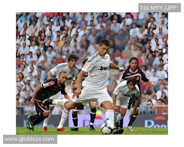 皇马与切尔西元老对决回顾球场传奇再聚首的精彩瞬间